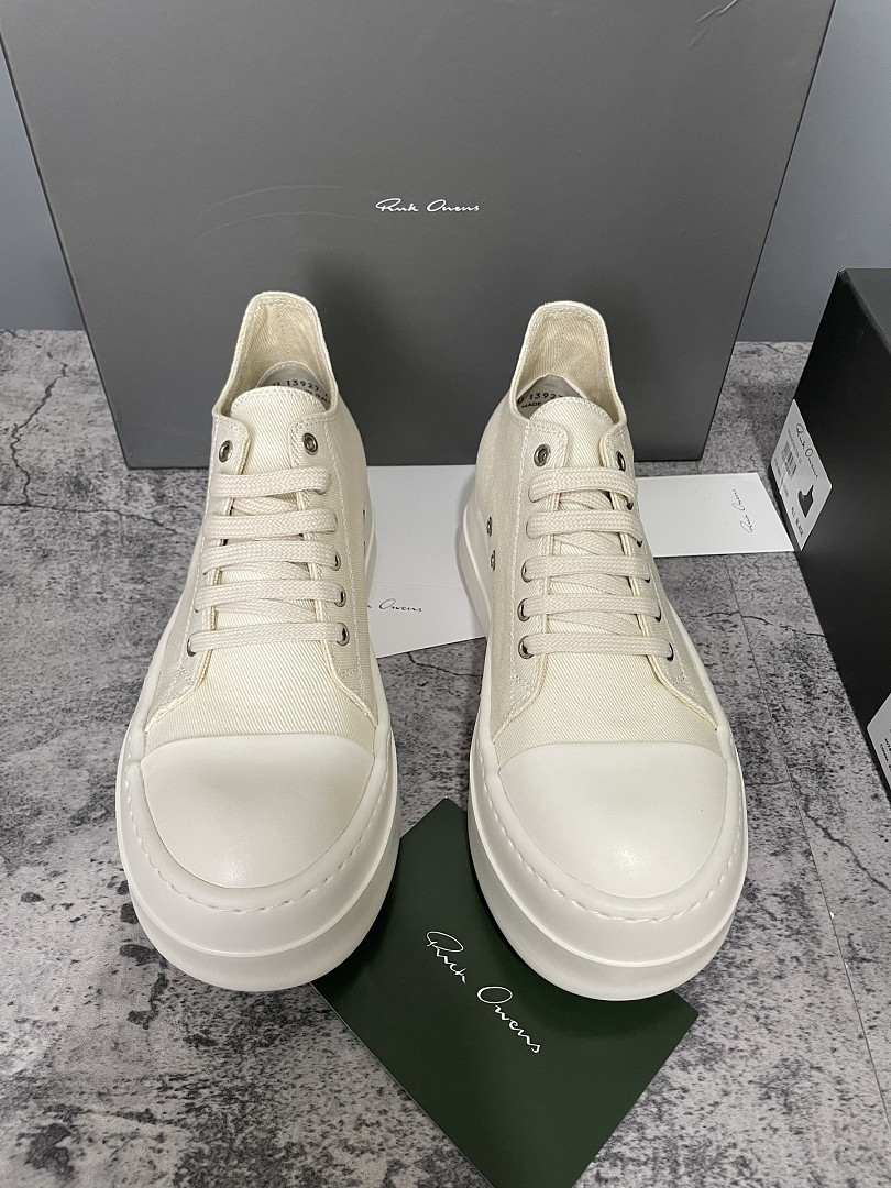 RO Sneakers