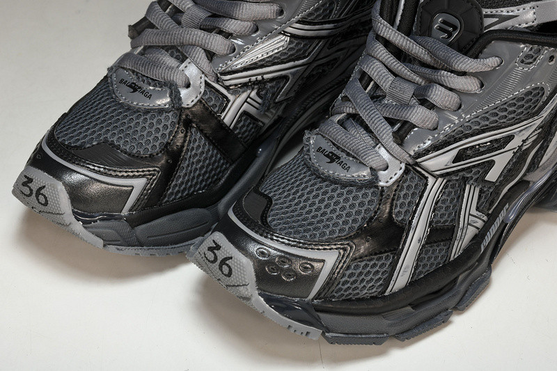 Balenciaga Runner W3RBR1515