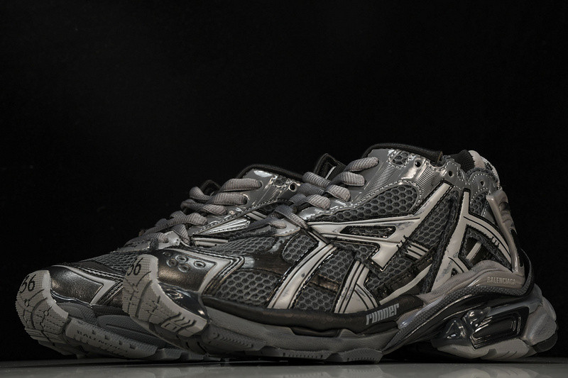 Balenciaga Runner W3RBR1515