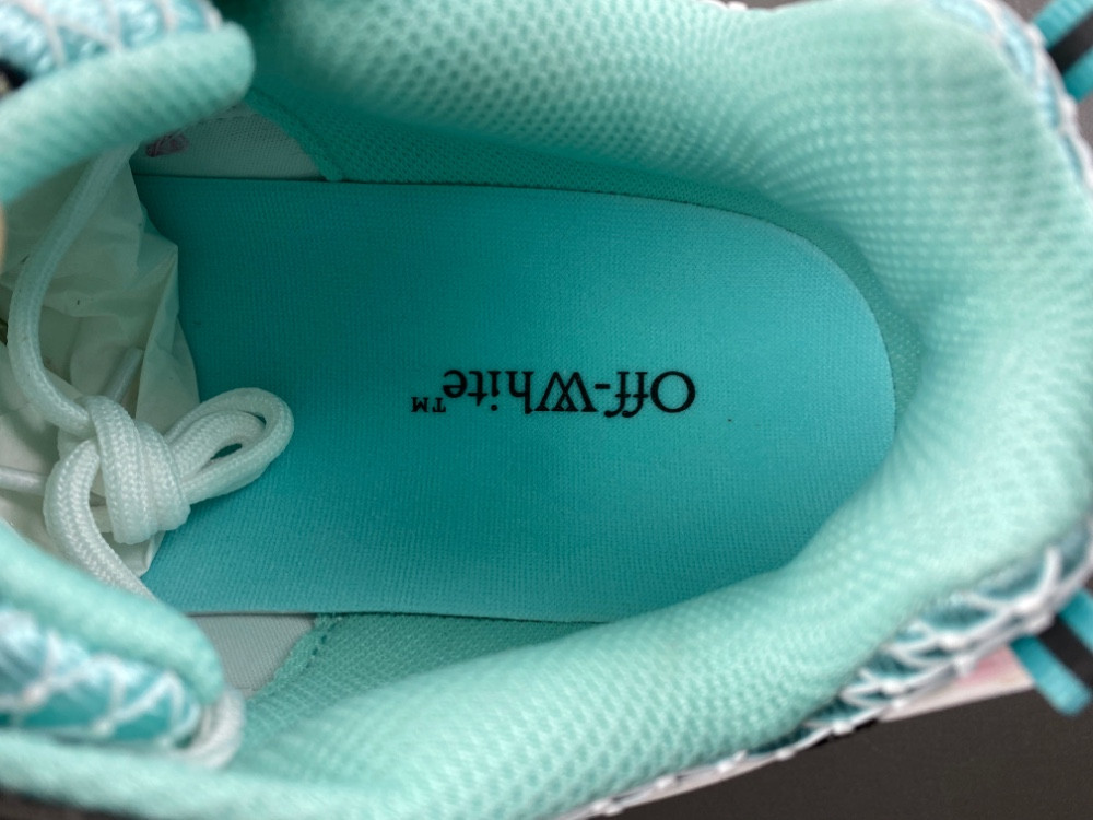 OFF-WHITE BE RIGHT BACK