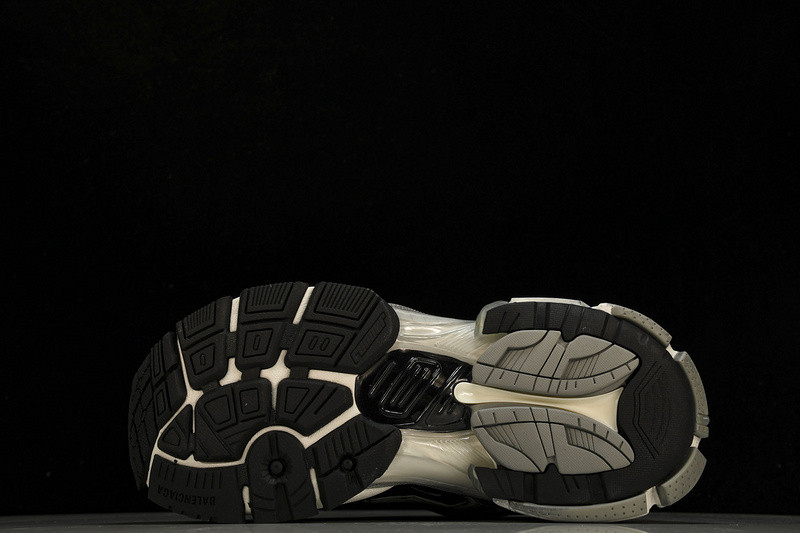 Balenciaga Runner W3RB5-9012