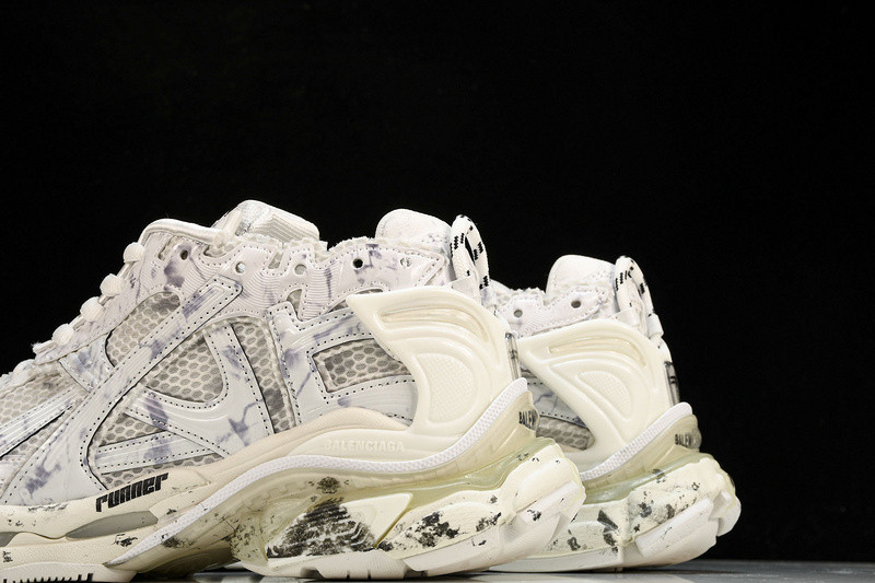 Balenciaga Runner W3RNY-2301