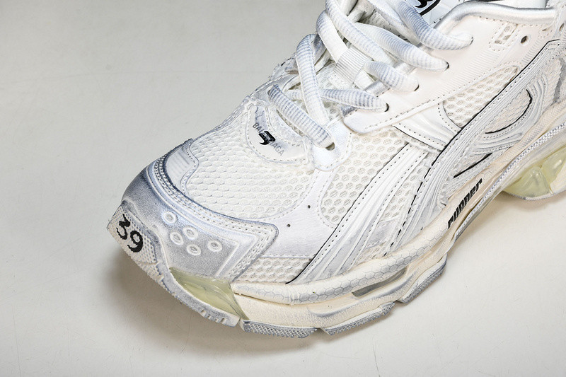 Balenciaga Runner W3RBW-0102