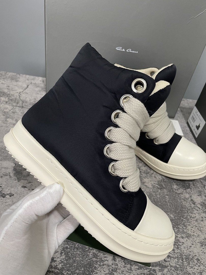 RO Sneakers