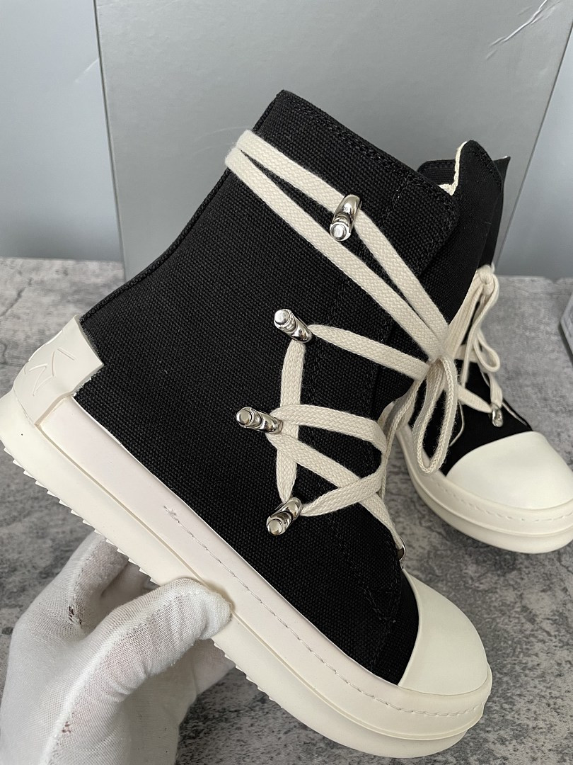RO Sneakers