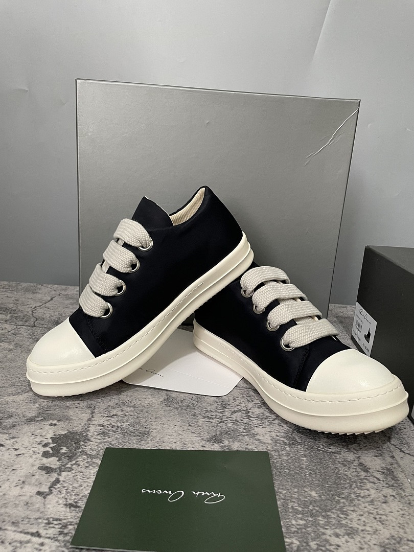 RO Sneakers