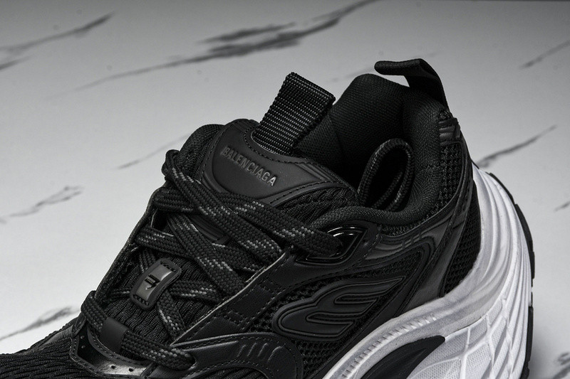 Balenciaga 10XL Sneaker