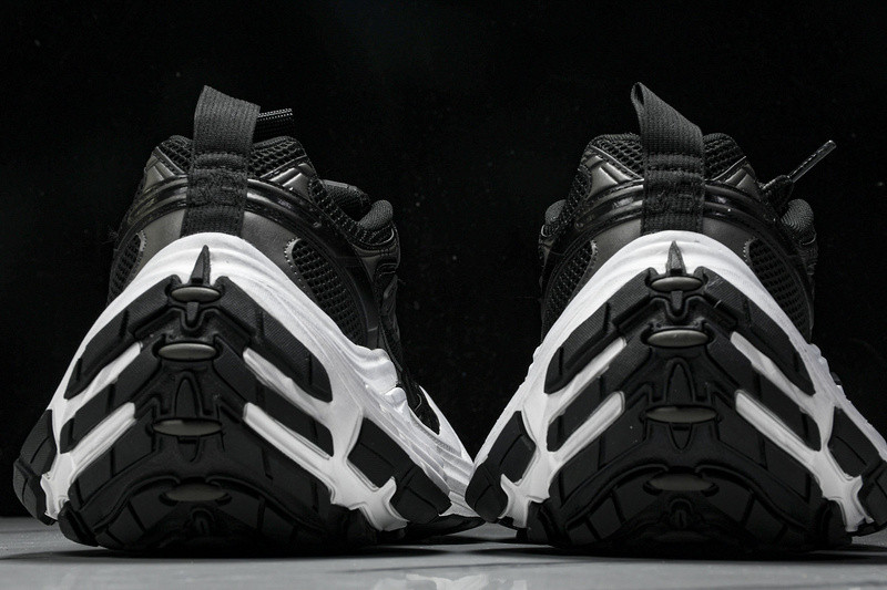 Balenciaga 10XL Sneaker