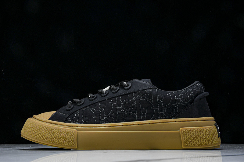 DR B33 Sneaker