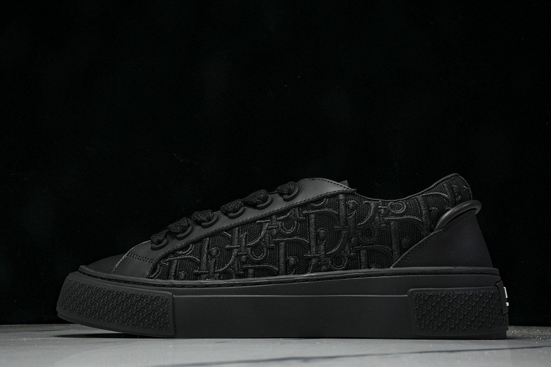 DR B33 Sneaker