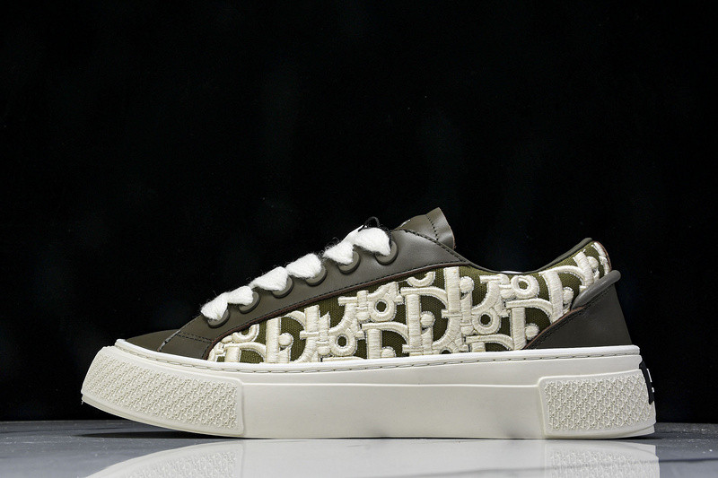 DR B33 Sneaker