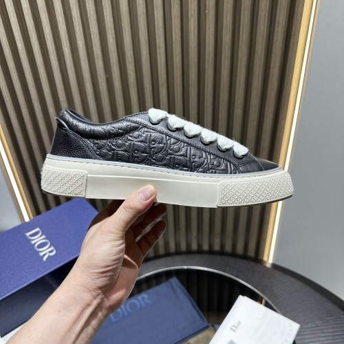 DR B33 Sneaker
