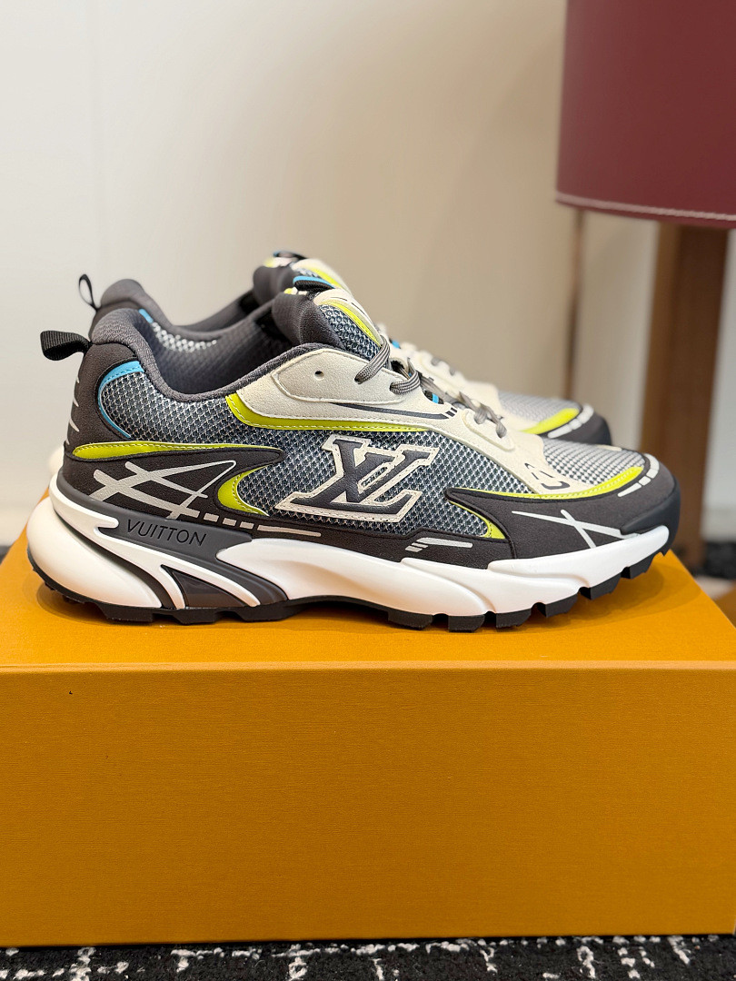 L*V Tatic Runner Sneaker