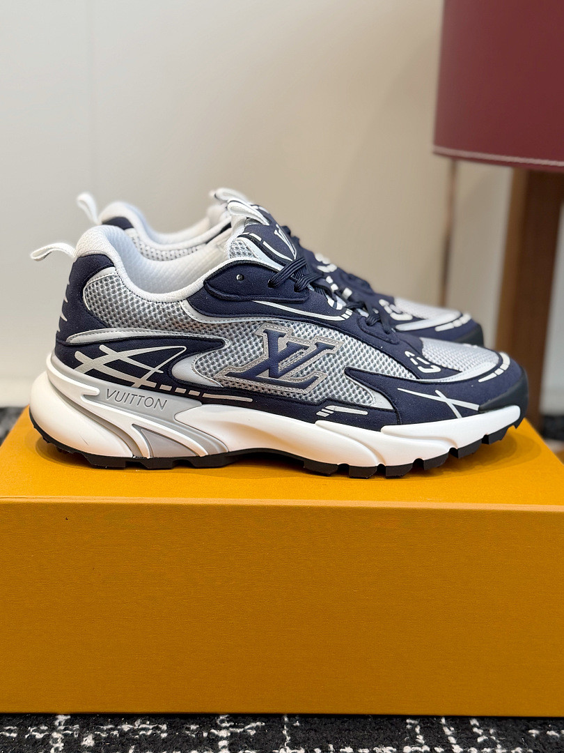 L*V Tatic Runner Sneaker