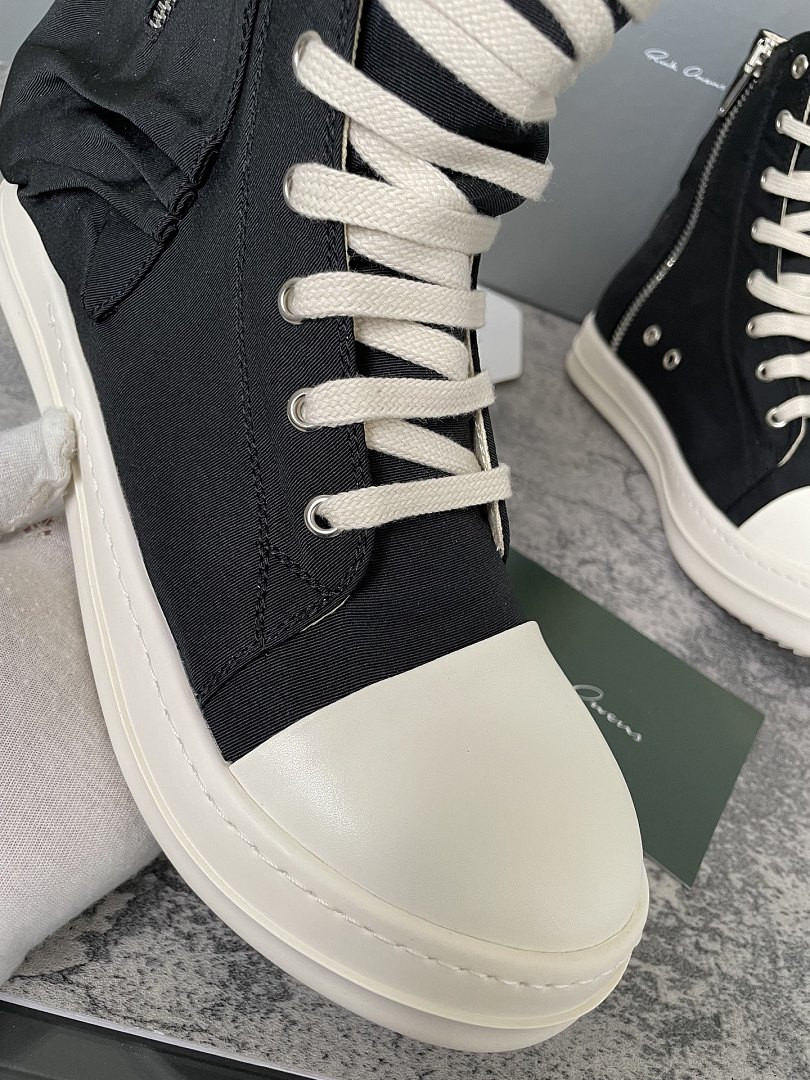 RO Sneakers