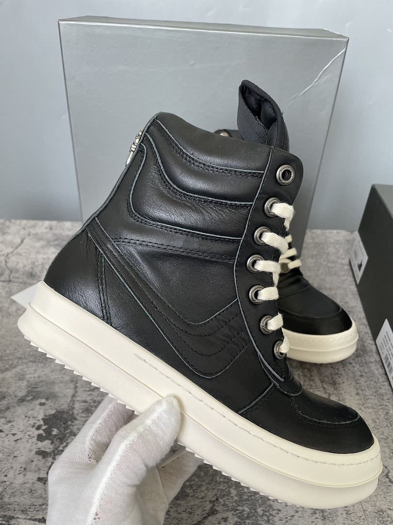 RO Sneakers