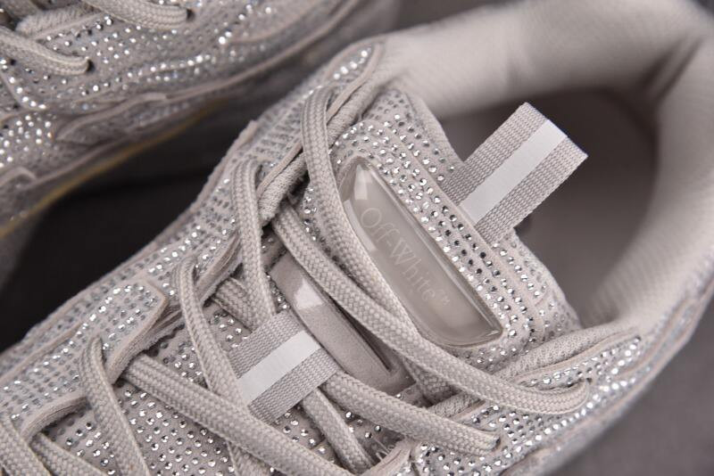 OFF-WHITE BE RIGHT BACK