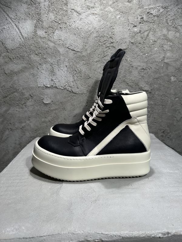RO Sneakers