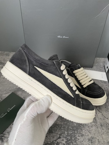RO Sneakers