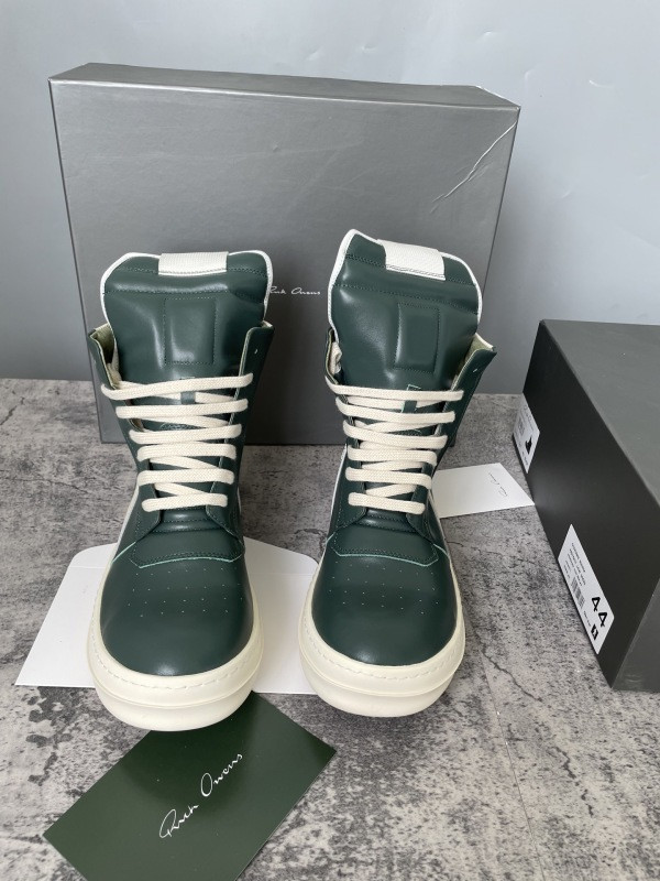 RO Sneakers
