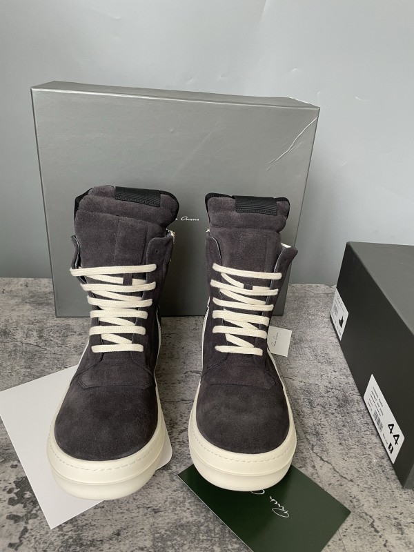 RO Sneakers