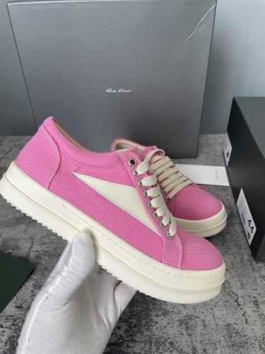 RO Sneakers