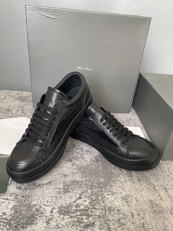 RO Sneakers
