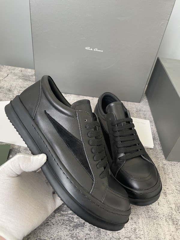 RO Sneakers