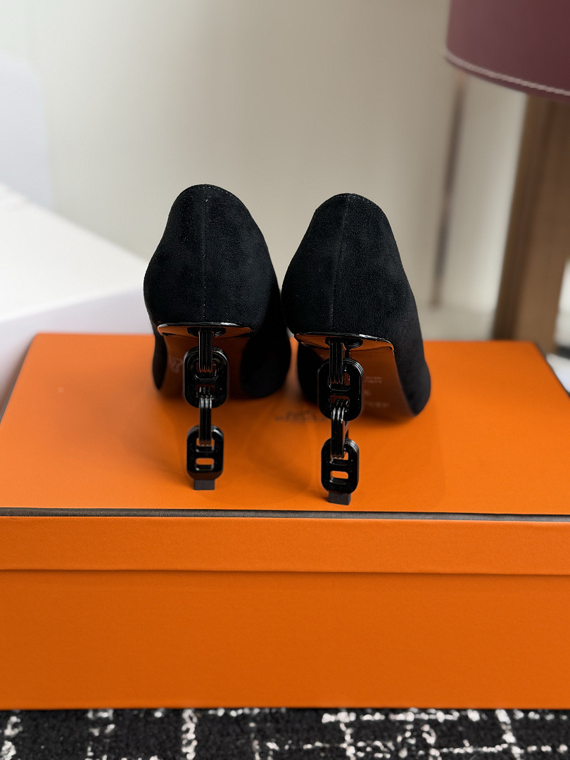 H**me5 HIGH HEELS