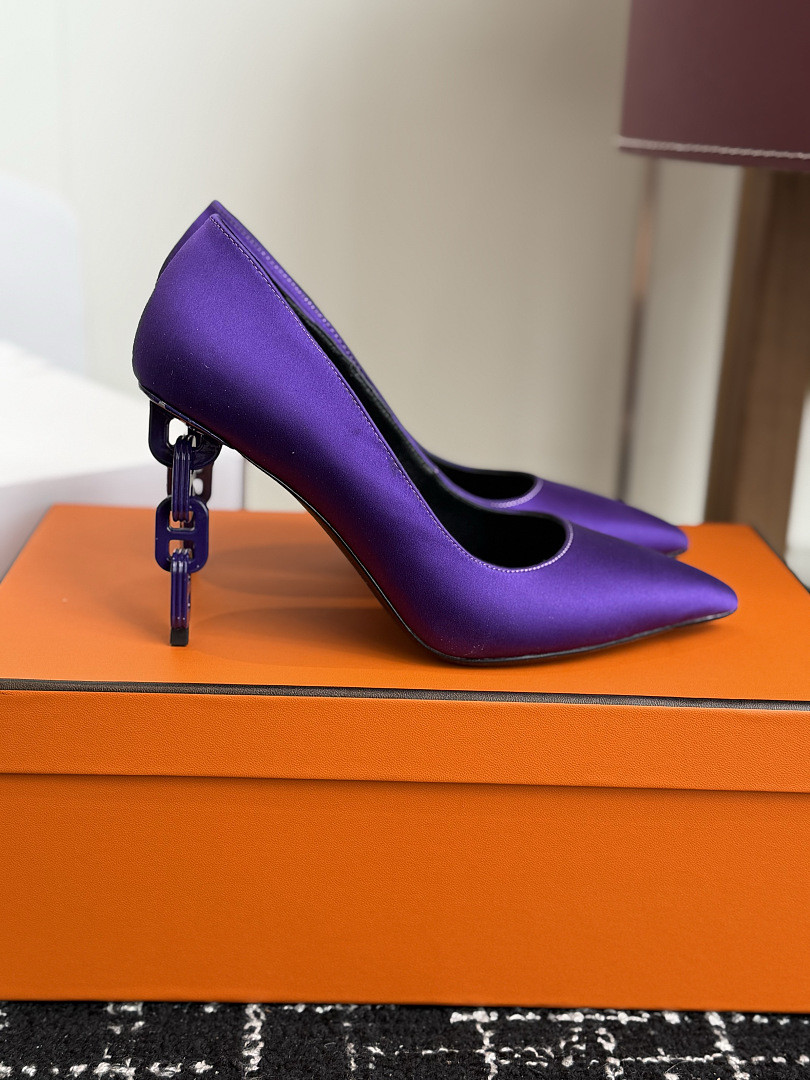 H**me5 HIGH HEELS