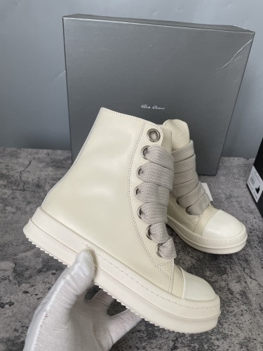RO Sneakers