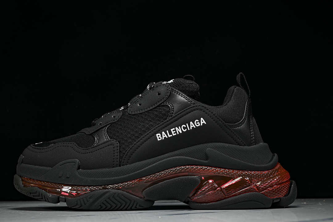 Ba1en*iaga Triple S 3.0 W2FR1-1053