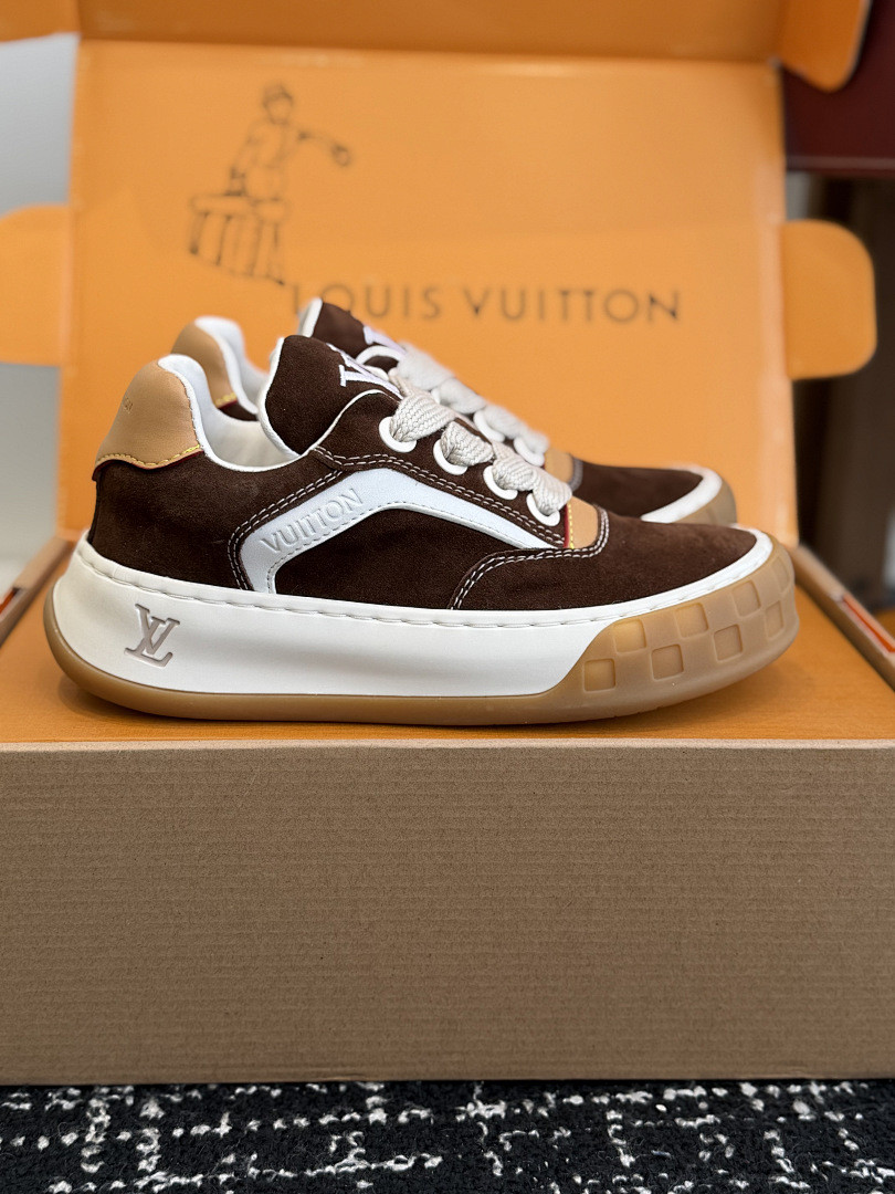 L*V TILTED Sneaker