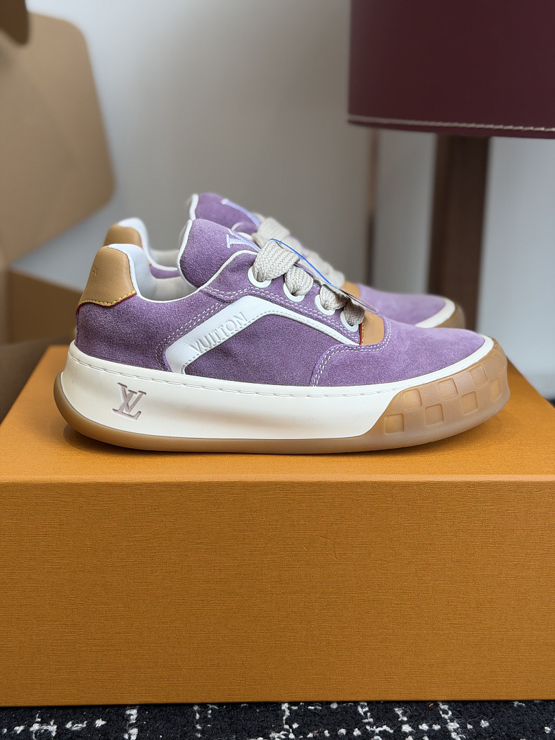 L*V TILTED Sneaker
