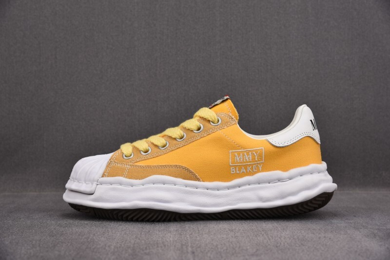 Ma1s0n Mihara Sneakers