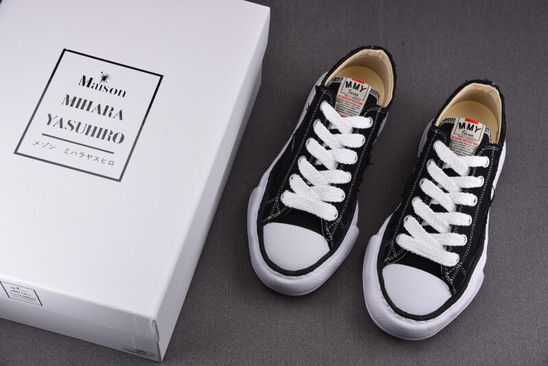 Ma1s0n Mihara Sneakers