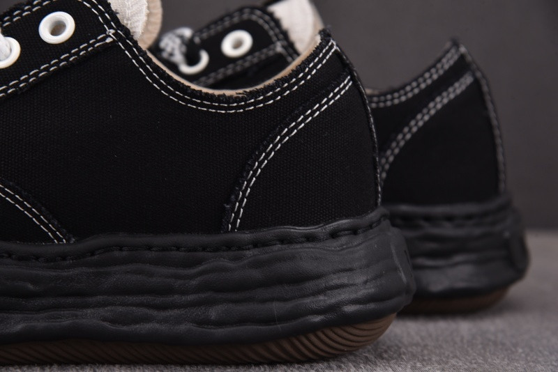 Ma1s0n Mihara Sneakers