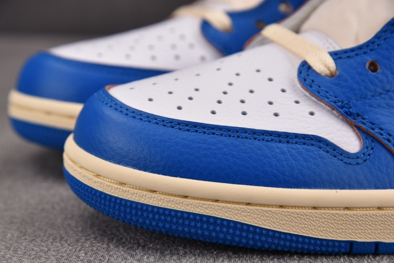 Un x Air Jordan 1 Retro Low OG Summit White HQ6998-106