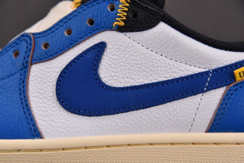 Un x Air Jordan 1 Retro Low OG Summit White HQ6998-106