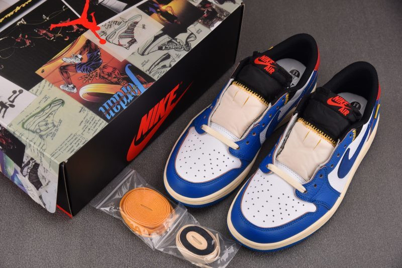 Un x Air Jordan 1 Retro Low OG Summit White HQ6998-106