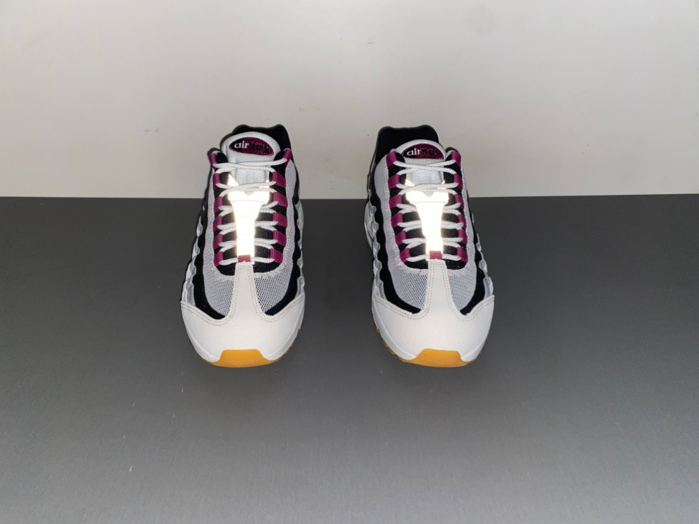 Nike SB x Air Max 95 HF7545-100