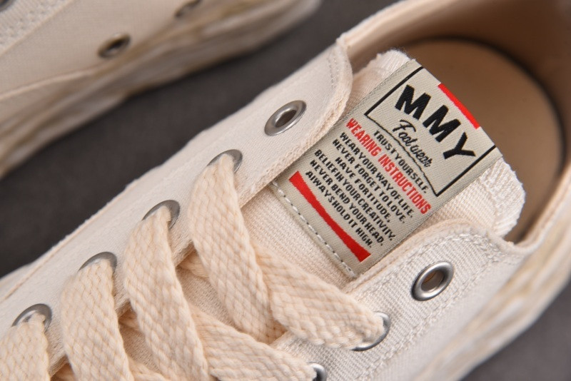 Ma1s0n Mihara Sneakers