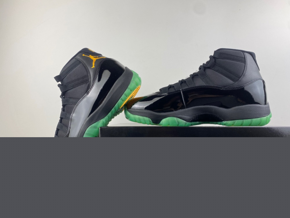 Air Jordan 11 Retro "Green Black" CT8012-037