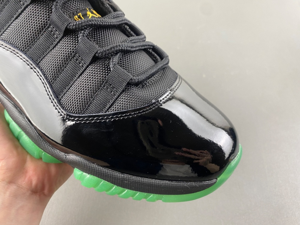 Air Jordan 11 Retro "Green Black" CT8012-037
