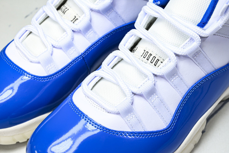 Air Jordan 11 IO8959-133