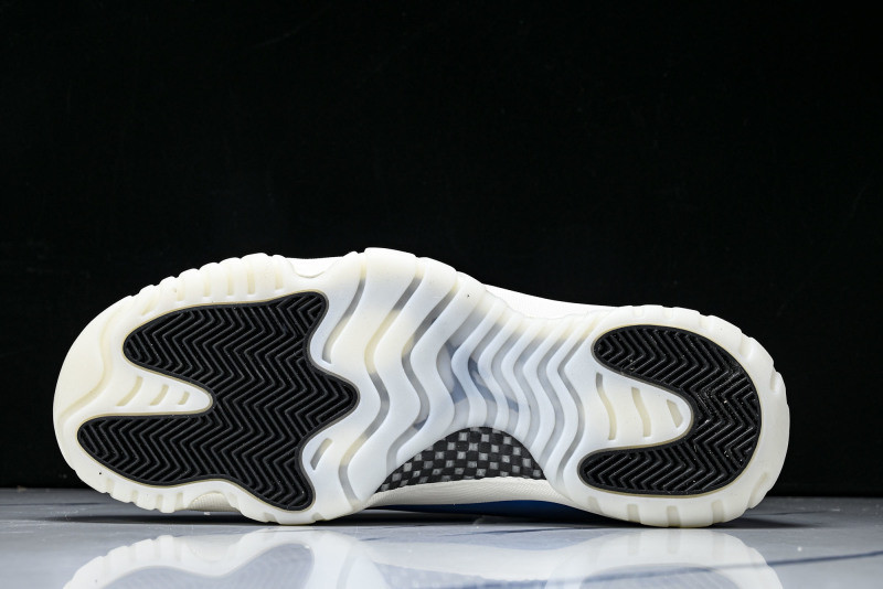 Air Jordan 11 IO8959-133