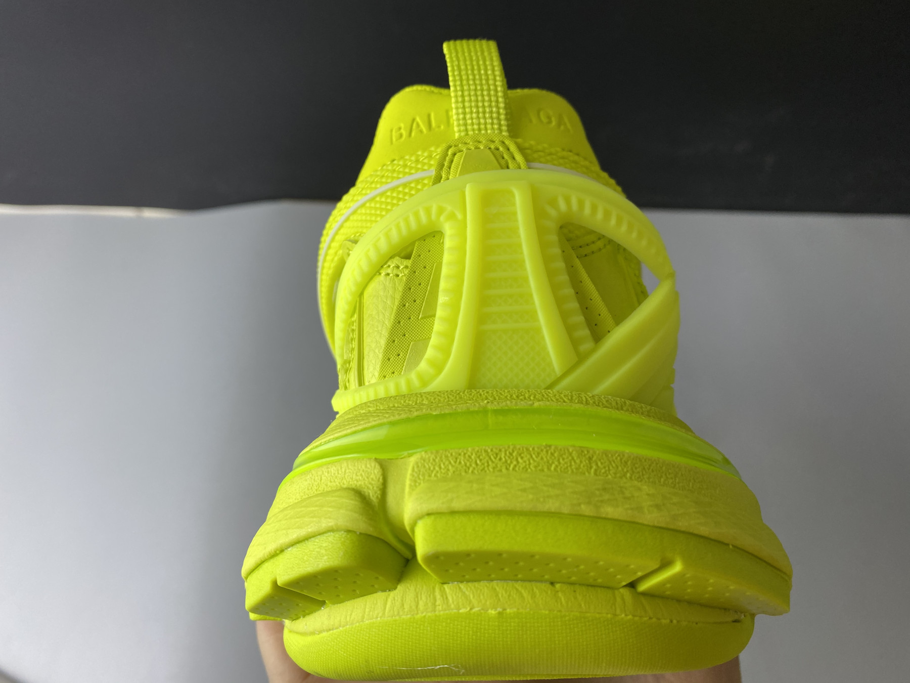 BLCG Track 2.0 568615-W2GN5-5818