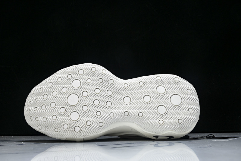 BLCG SNEAKER WBKBM9000