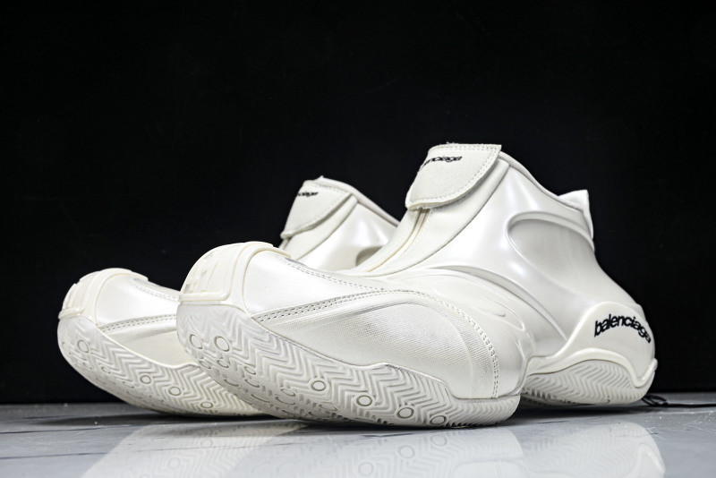 BLCG SNEAKER WBKBM9000