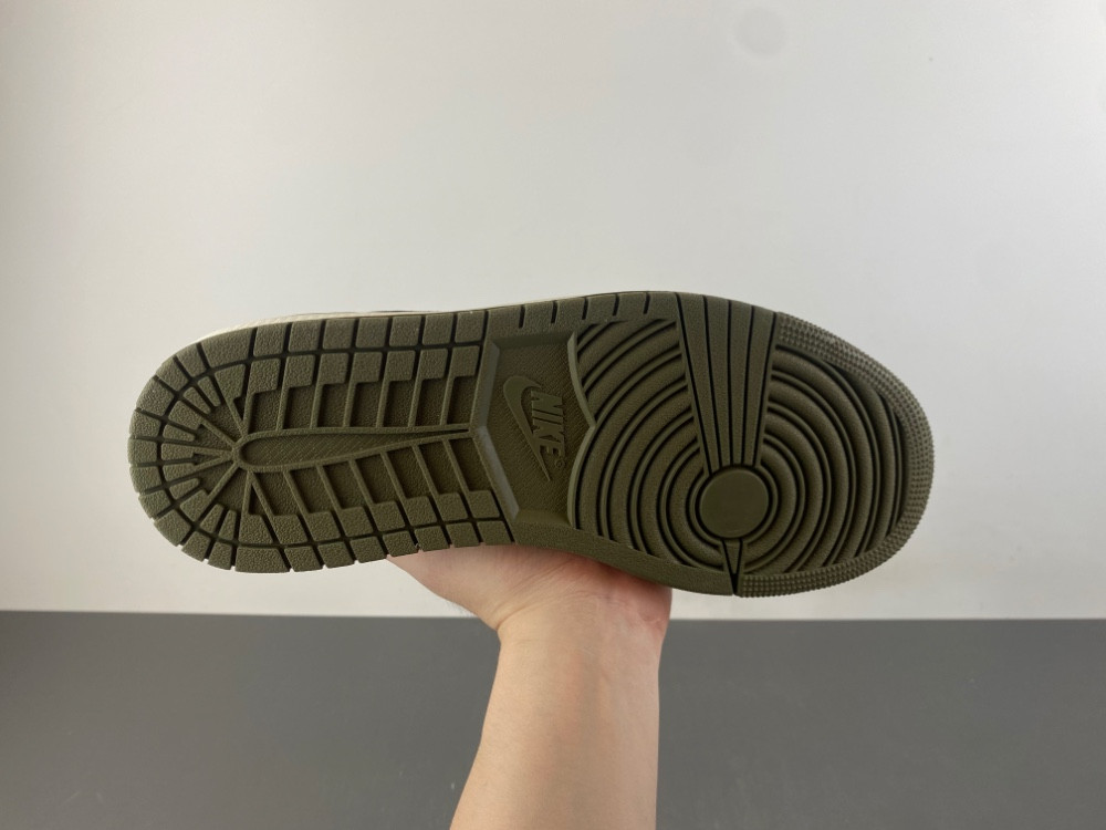 Air Jordan 1 Low OG HC6998-200